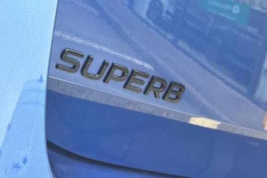 Skoda Superb Photo autoimg-420a2be3898695cfd0a9525e25f91b6b4d902337.jpg