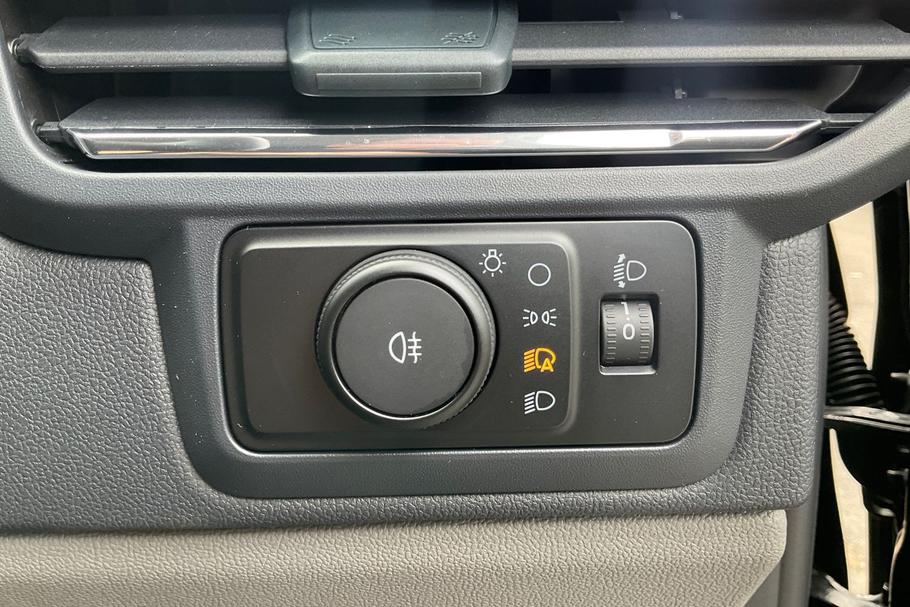 Used Ford TRANSIT CUSTOM KMZ9877 33