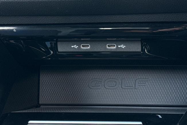 Volkswagen Golf Photo 25