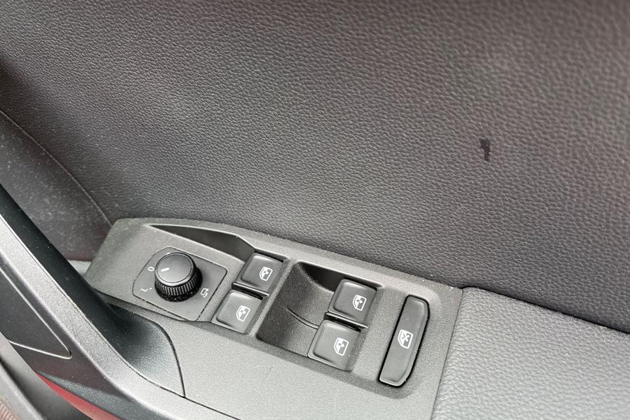 SEAT ARONA Photo autoimg-42102904b6720e2208fbc67354c508ccef5101be.jpg