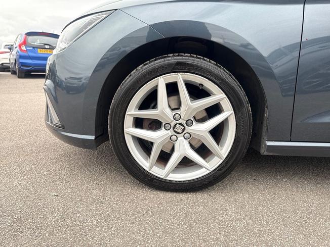 SEAT Ibiza Photo 23