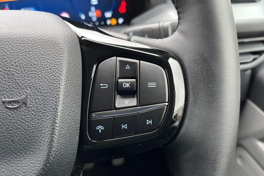 Used Ford TRANSIT CUSTOM LJ75HBO 9