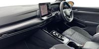 Volkswagen Golf Photo 1