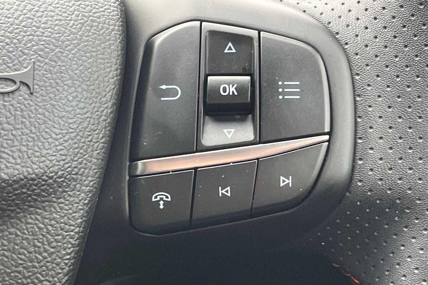 Ford KUGA Photo 31