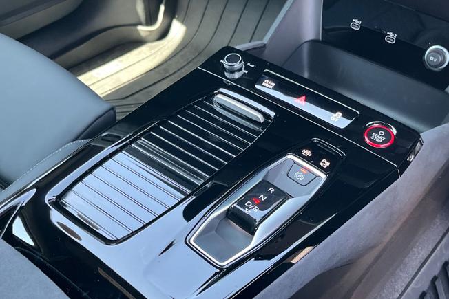 Audi Q6 Photo 36