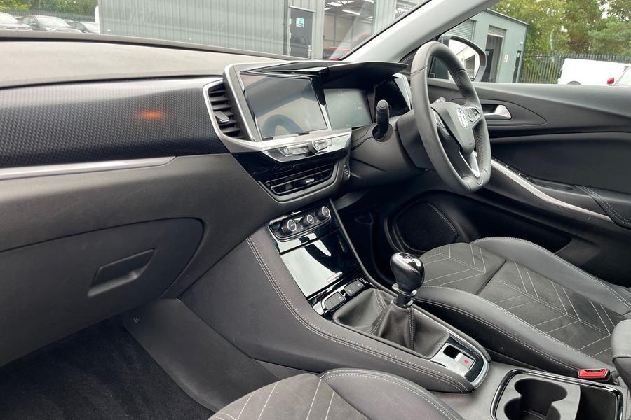 Vauxhall Grandland Photo autoimg-4222965beeaad7a49f169cc7dce62eb7de0cd5f3.jpg