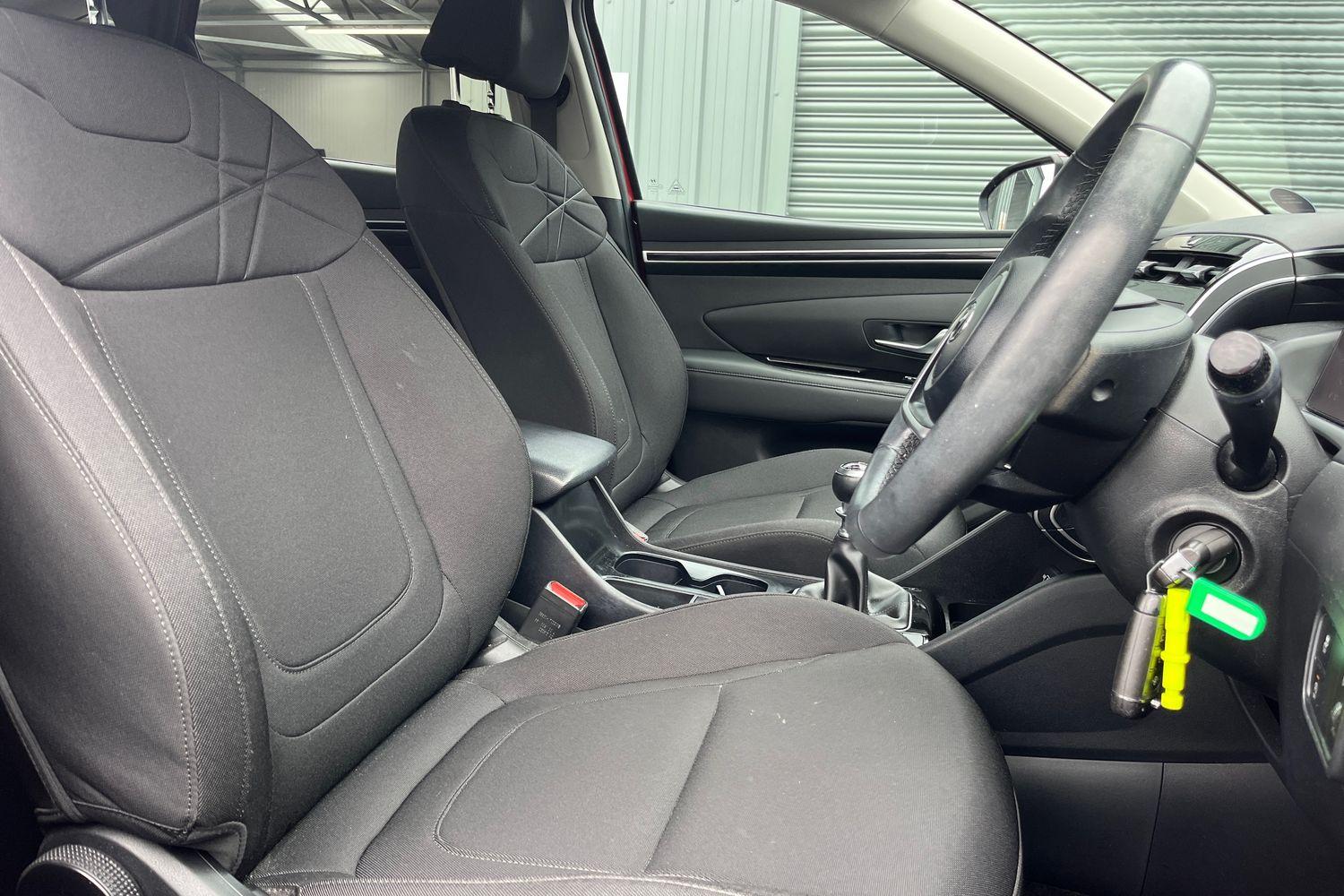 Hyundai TUCSON Photo 16