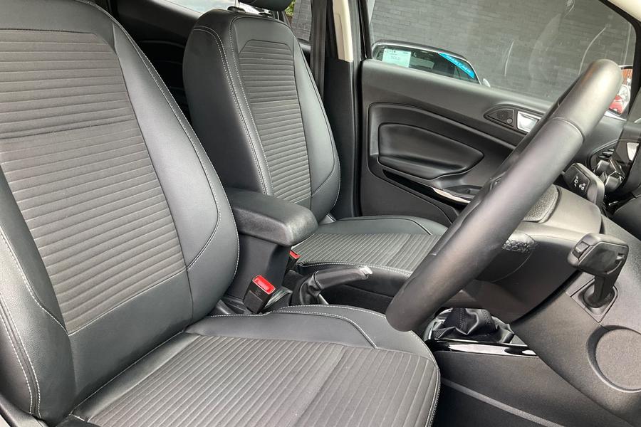 Ford EcoSport Photo autoimg-42294f29b312d0a7d973c9aa296202d6f1953fea.jpg