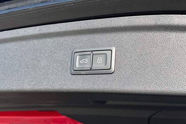 AUDI RS3 Photo 29