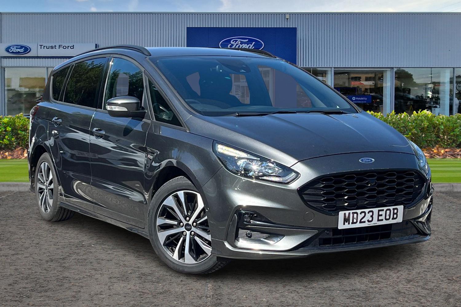 Ford S-MAX Photo 0