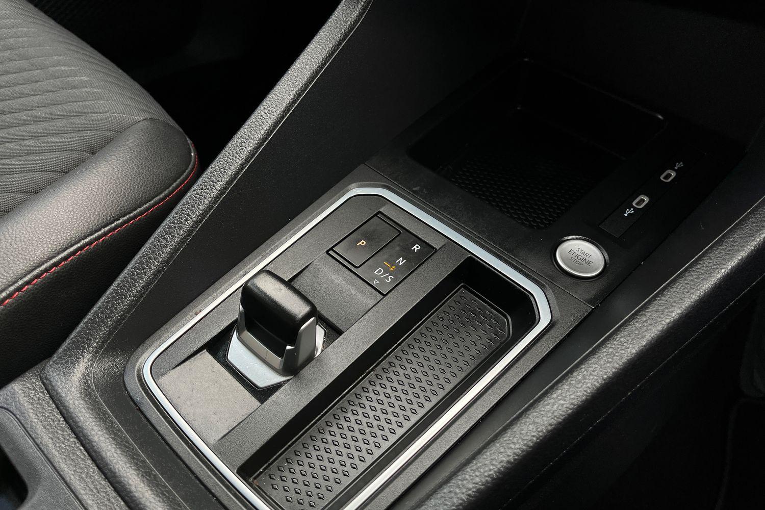 Ford TOURNEO CONNECT Photo 28