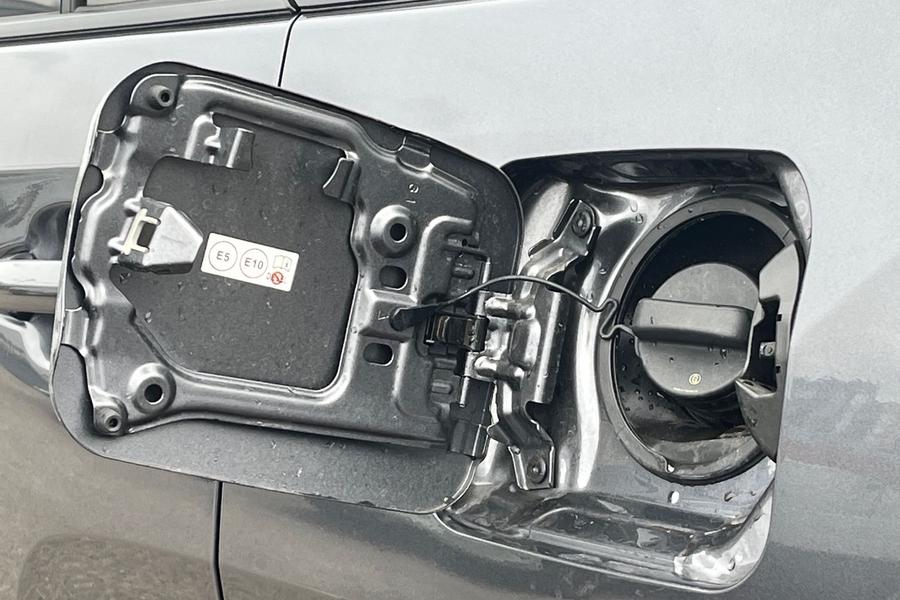 Toyota RAV4 Photo autoimg-422e960a80bd02a7e8e54ea1a780e7d25ec719d1.jpg