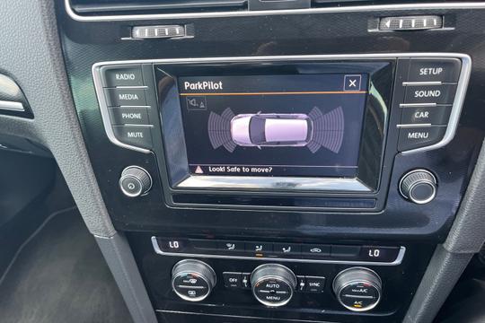 Volkswagen Golf Photo autoimg-422ff8a24dbebf3f275a04c685058fe3d3f91152.jpg