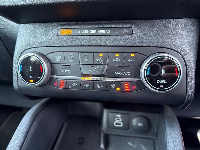 FORD Kuga Photo 38