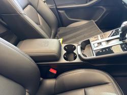 PORSCHE Macan Photo 4