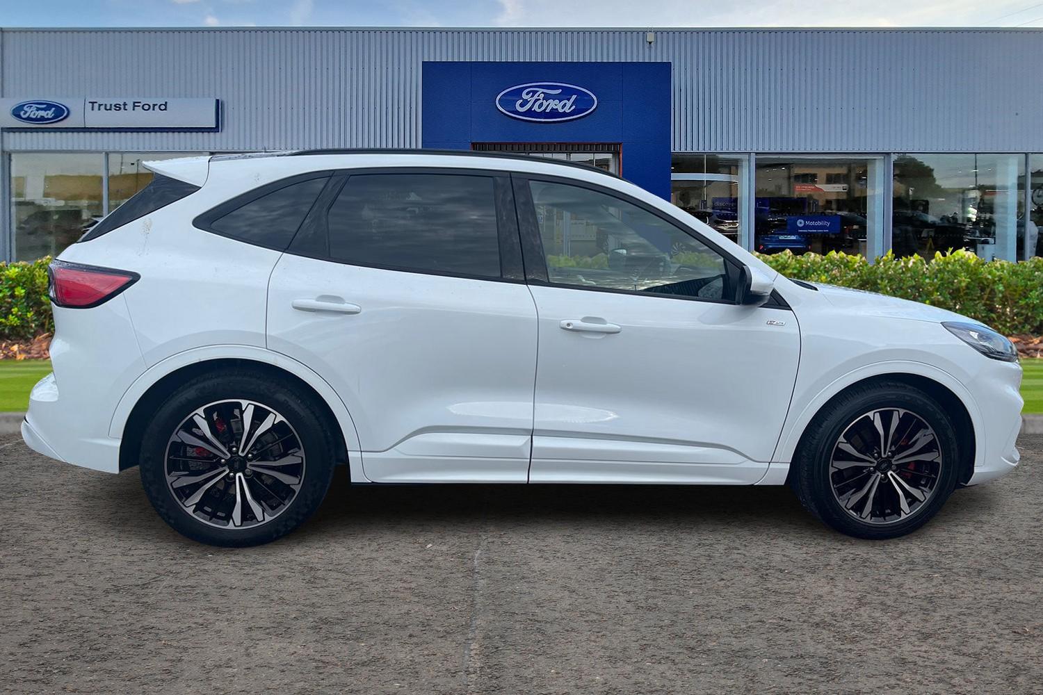 Ford KUGA Photo 2
