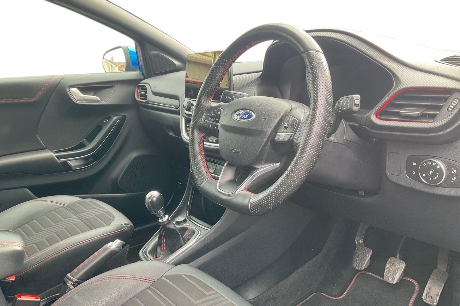 Ford PUMA Photo 8