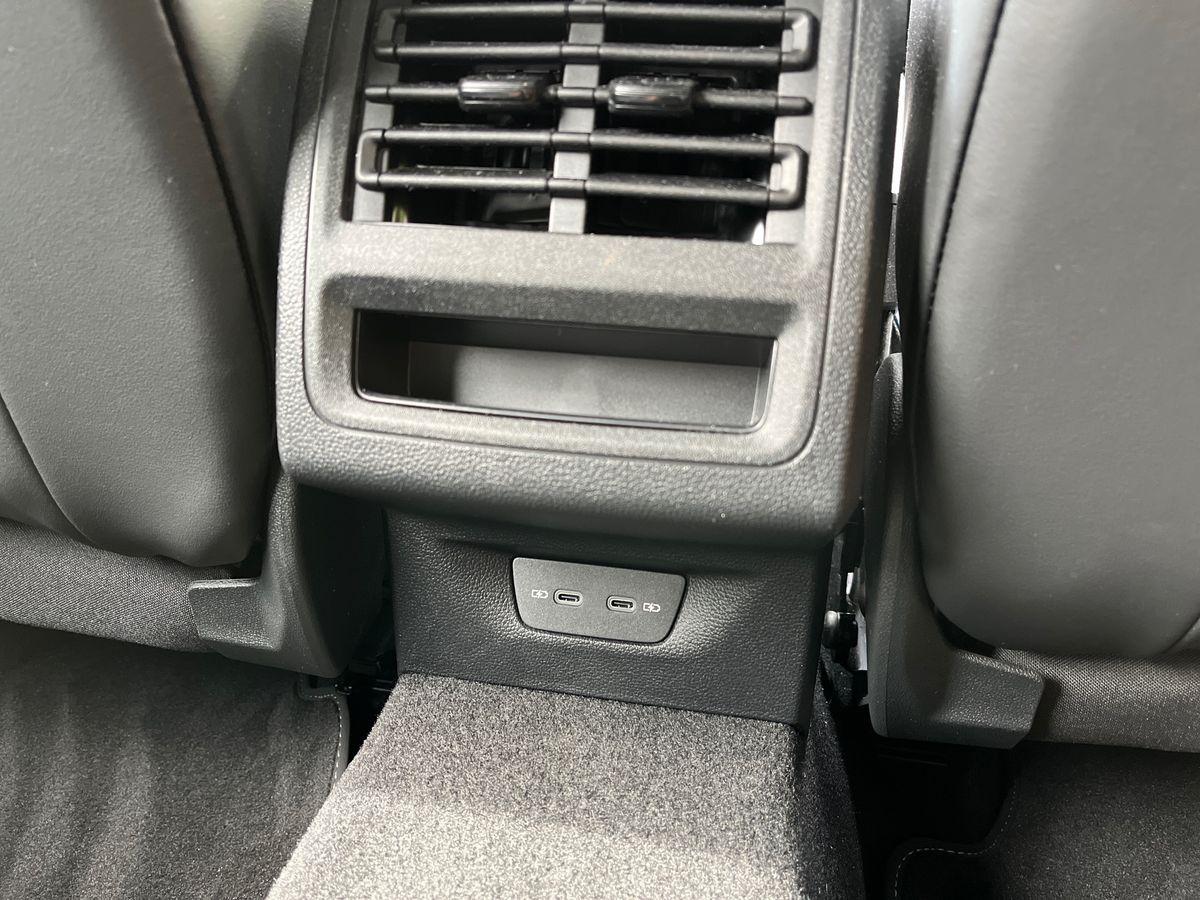 Volkswagen Golf Photo autoimg-423b9b84333c47cfc301a0f2244a51fa37562865.jpg