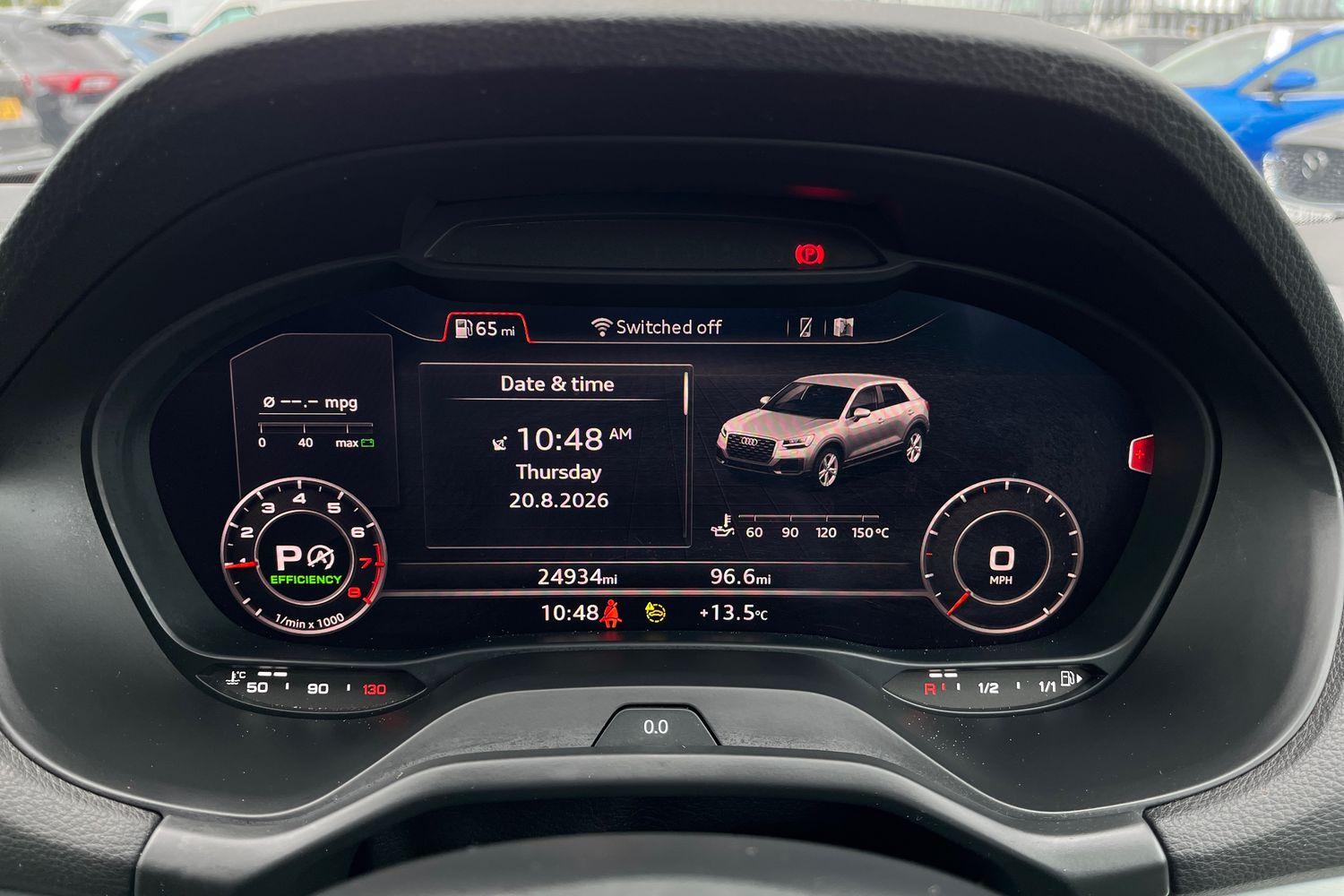 Audi Q2 Photo 12