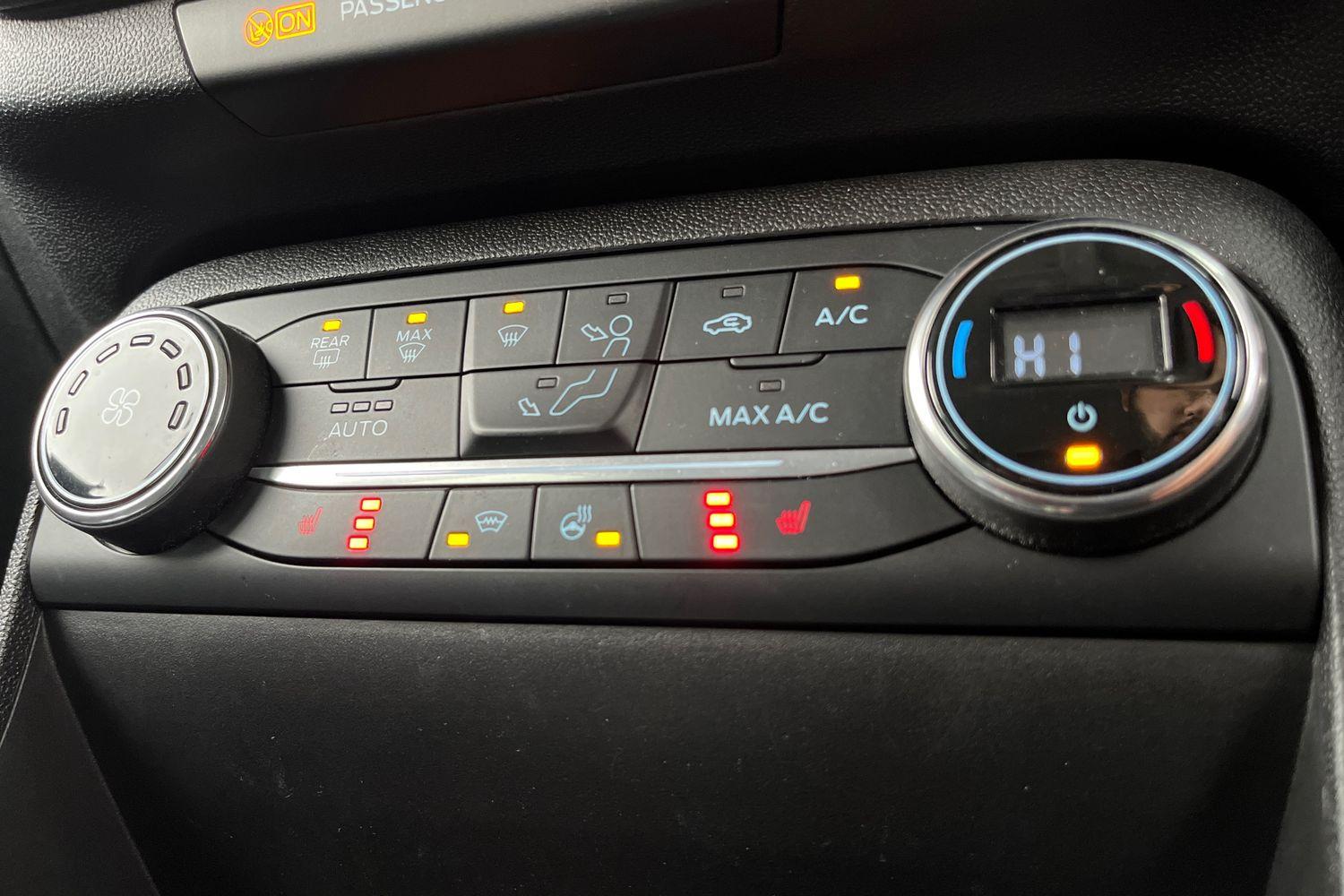Ford Fiesta Photo 32