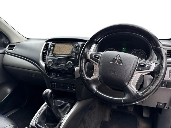 MITSUBISHI L200 Photo 10