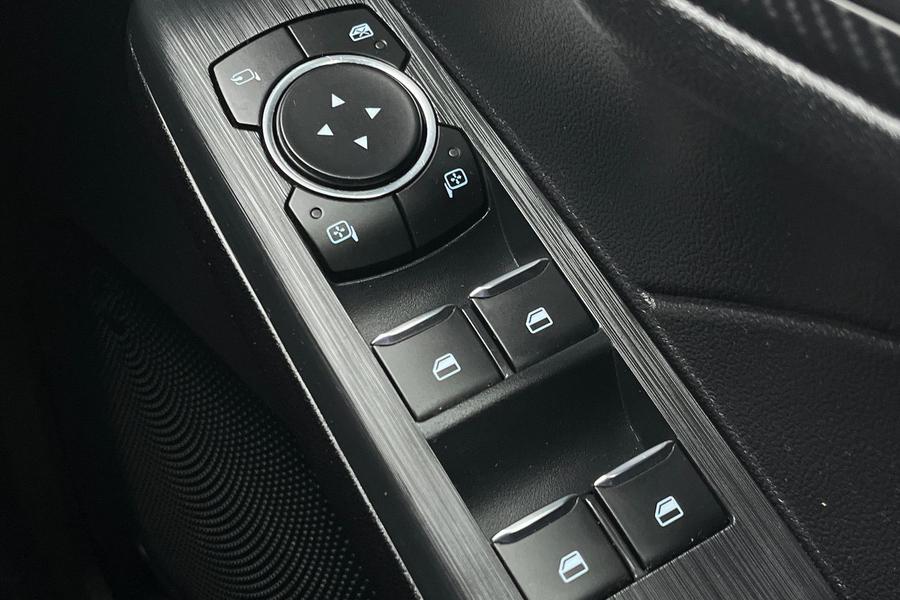 Ford Kuga Photo autoimg-423f9ea960f461e859ad9503a30e6e5fb9e310f8.jpg