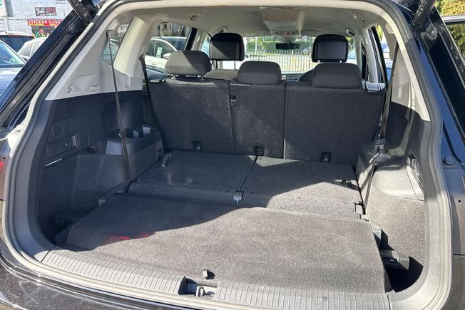 VOLKSWAGEN Tiguan Allspace Photo 32