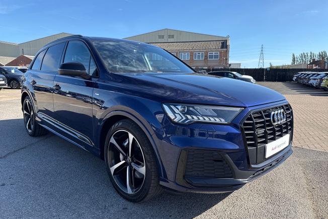 AUDI Q7 Photo 22