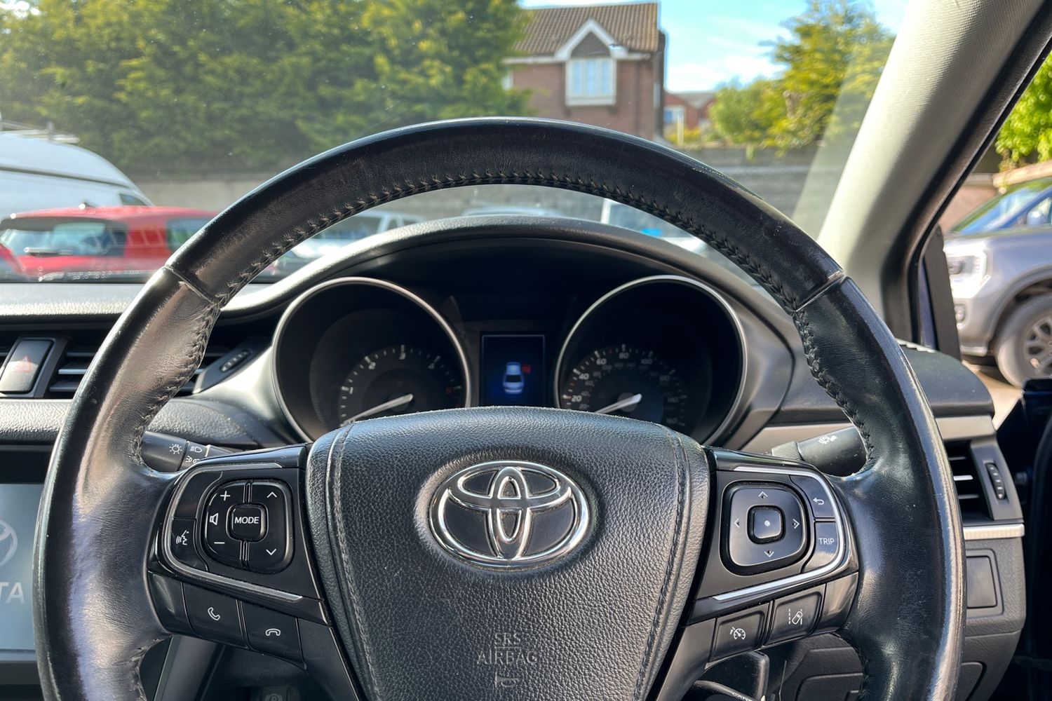 Toyota AVENSIS Photo 11