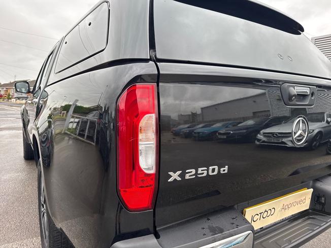 MERCEDES-BENZ X Class Photo 42