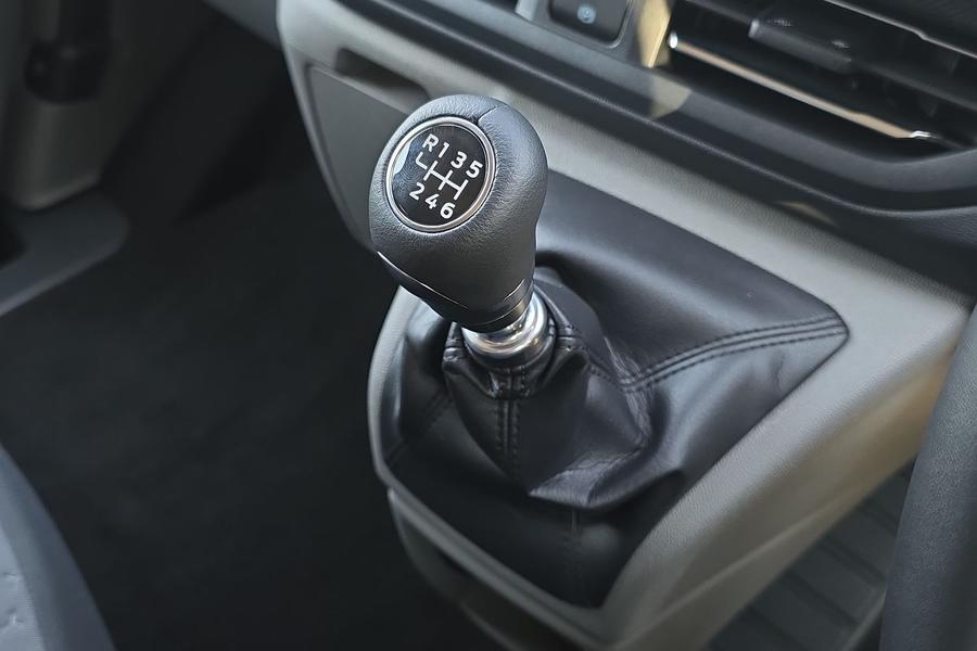 Ford Transit Custom Photo autoimg-4241feed9a6fc4a73bfdf0847f7f999746ad2dfc.jpg