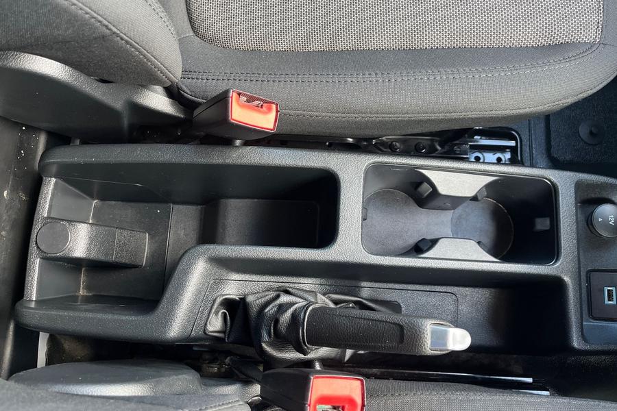 Ford TRANSIT CONNECT Photo autoimg-424338b94b3b16aef135329343862838c49dc34e.jpg