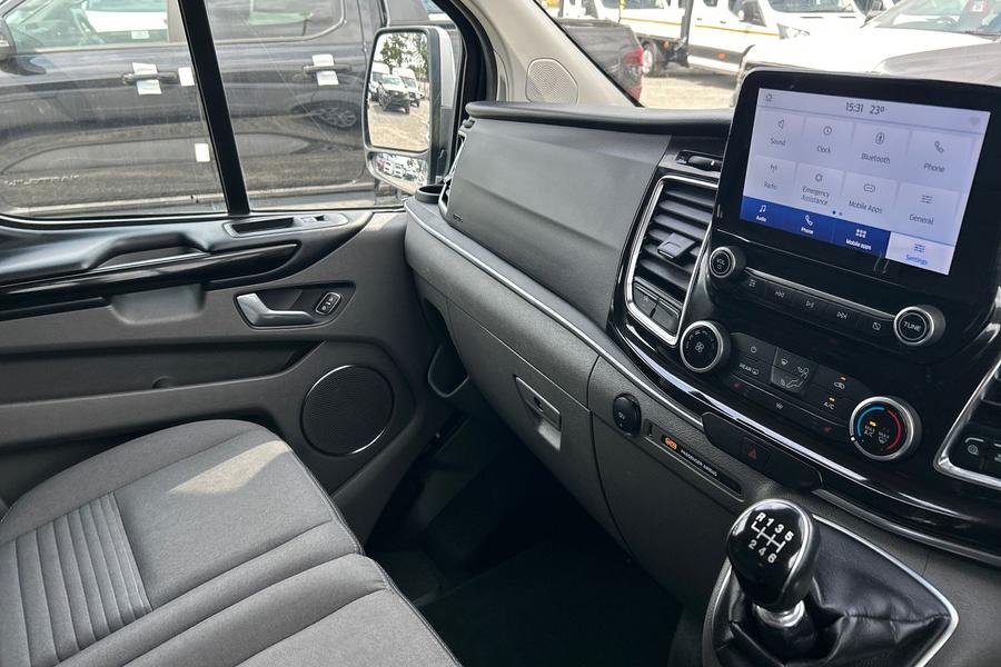 Ford TOURNEO CUSTOM Photo autoimg-4244df4fd708a815d209f2910a94c6b7c0d96980.jpg