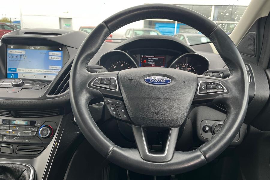 FORD KUGA Photo autoimg-42515a2682e8c0070cb6162228a103a7a3db66ac.jpg