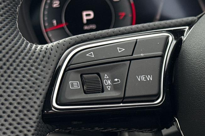 AUDI Q2 Photo 16