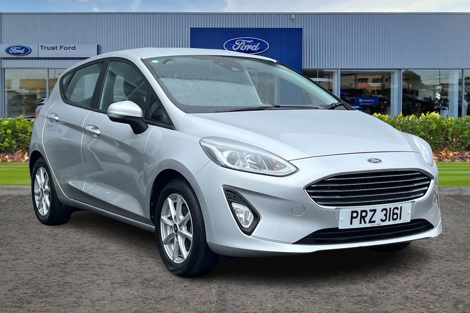 Ford FIESTA Photo 0