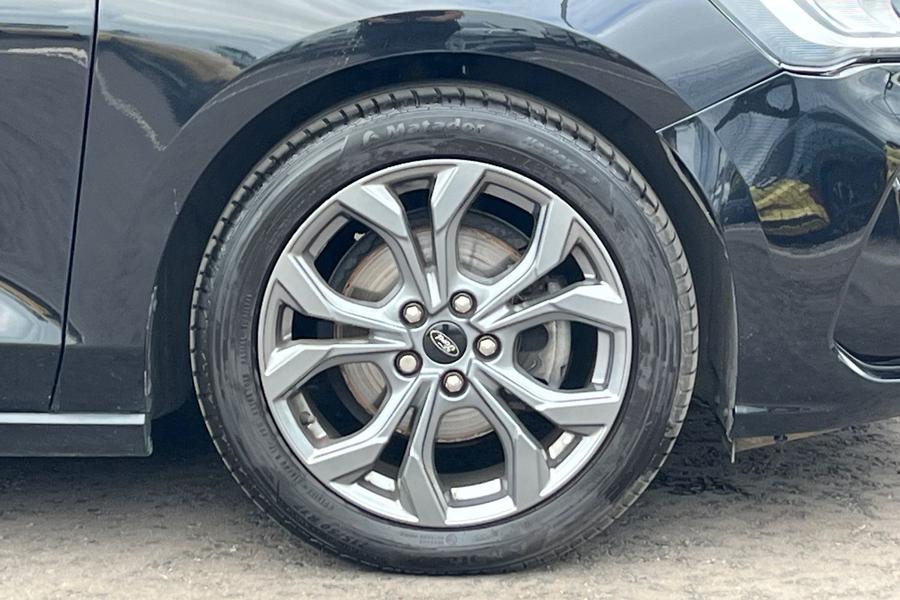 Ford Focus Photo autoimg-426767b4d507c5123f4b4454691aecab6d6c56fd.jpg