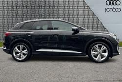 AUDI  Q4 Photo 4