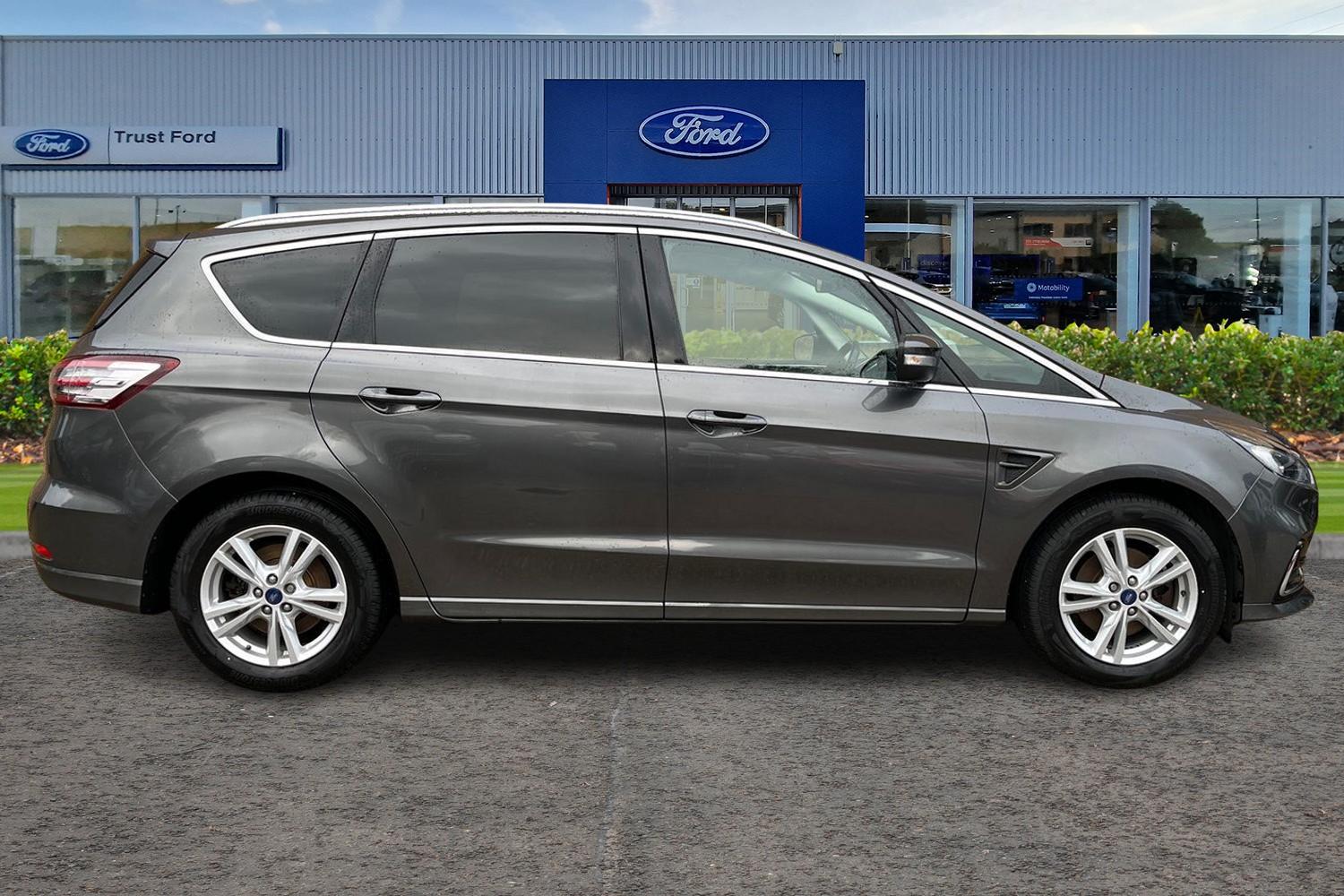 Ford S-MAX Photo 2