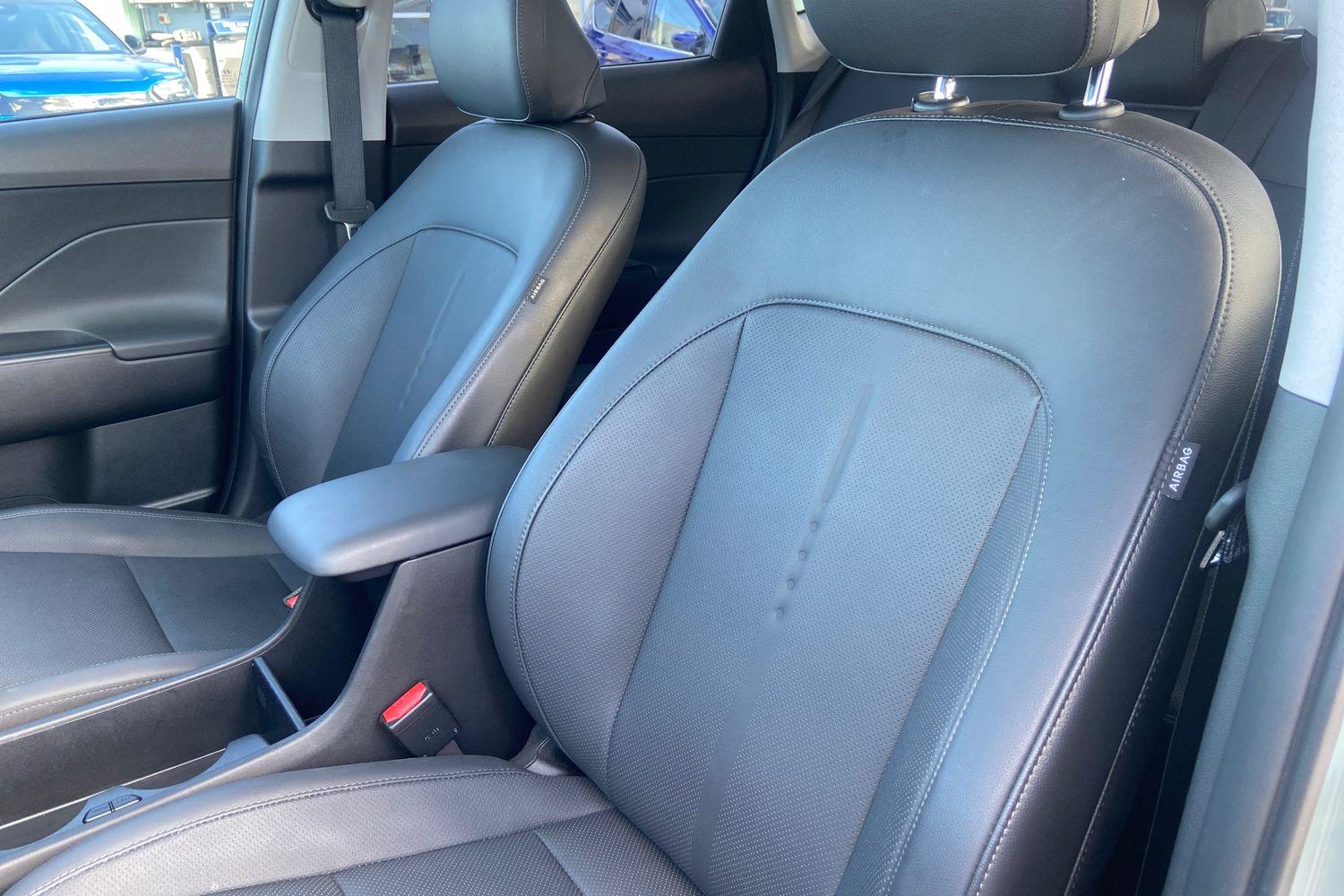 Hyundai KONA Photo 18