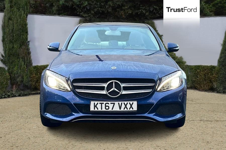Mercedes-Benz C CLASS Photo autoimg-4276650995fc671dad3e6831105969d91b86eae9.jpg