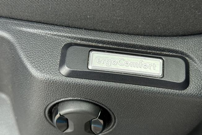 VOLKSWAGEN Caddy Photo 36