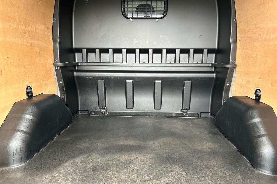 Used Ford TRANSIT CUSTOM PY73EEH 28