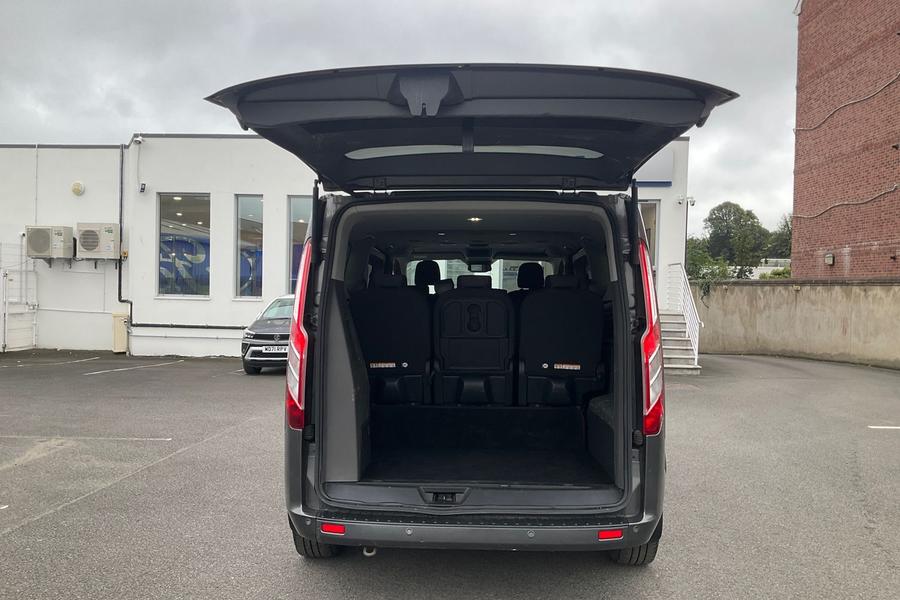 Ford TOURNEO CUSTOM Photo autoimg-427e93ed7a7cd5bce00d7b76065437f17d7fedd2.jpg