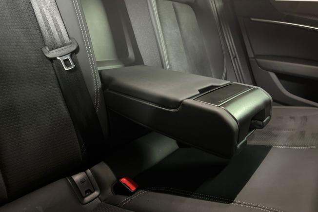 AUDI A6 Avant Photo 31