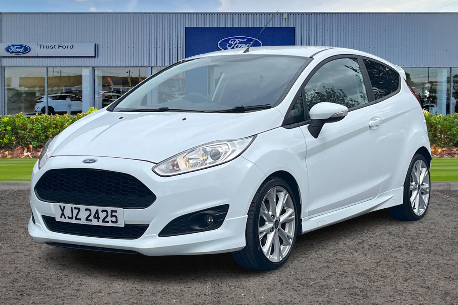 Ford FIESTA Photo 4