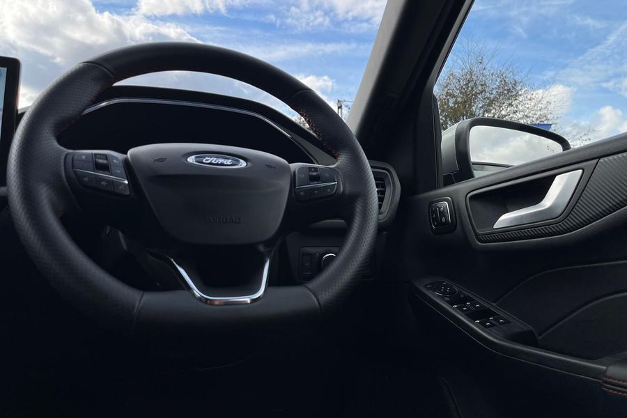 Ford Kuga Photo autoimg-4283c4833f0b2f4c00c366ba742560866a3650c4.jpg