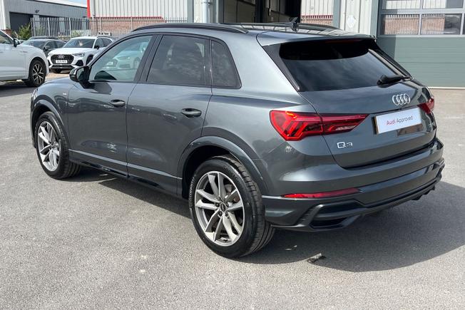AUDI Q3 Photo 25