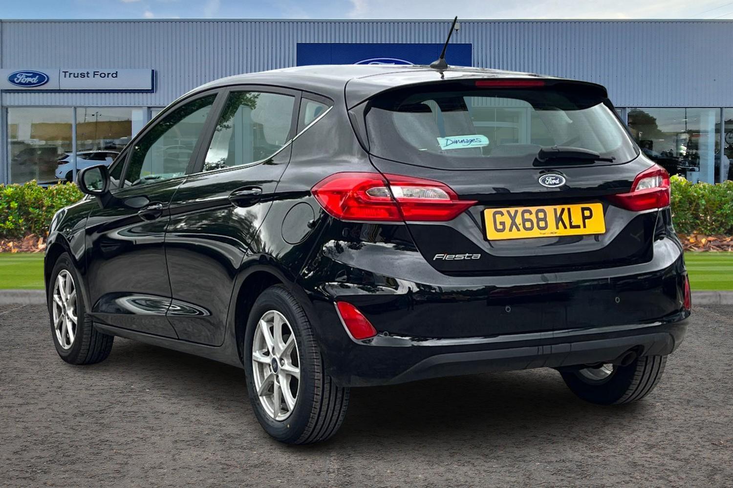 Ford Fiesta Photo 1