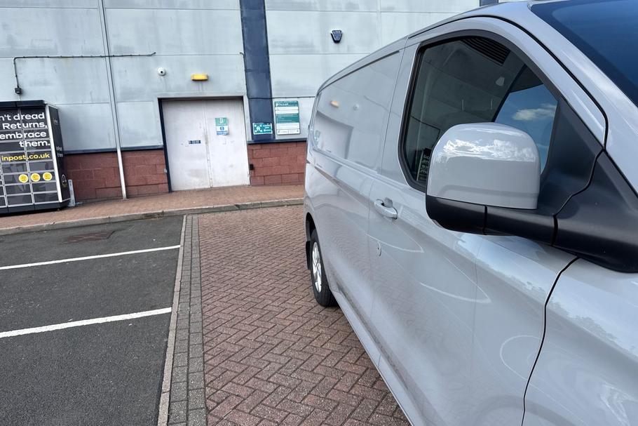 Used FORD E-TRANSIT CUSTOM WR75JDX 24